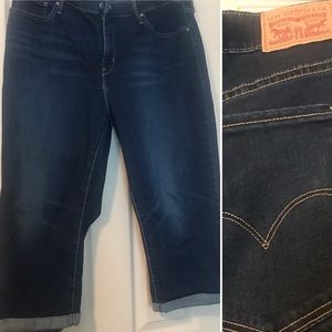 Levi Capri jeans